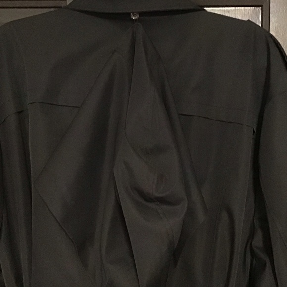 Elegant Black Trench Coat for Men - Picture 1 of 7